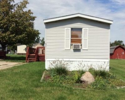 2 Bedroom 1BA 924 ft Mobile Home For Rent in Lapeer, MI