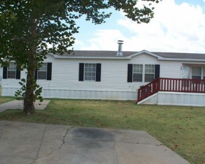 3 Bedroom 2BA 28 x 56 ft Mobile Home For Sale in Lawton, OK