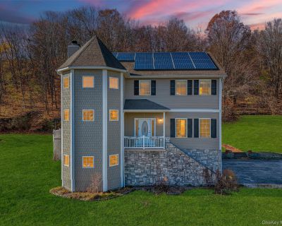 3 Bedroom 2BA 2606 ft Single Family House For Sale in Marlboro, NY