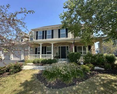 4 Bedroom 4BA 2900 ft Single Family Home For Sale in ELGIN, IL