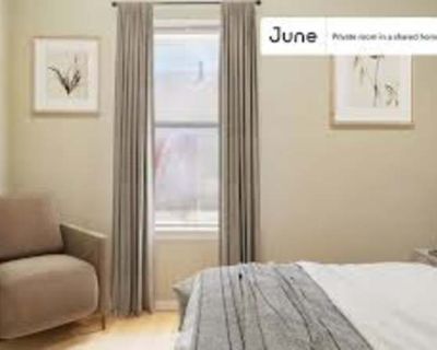 Private room with own bathroom in an apartment with 1 roomie, Idylwood, VA 22043