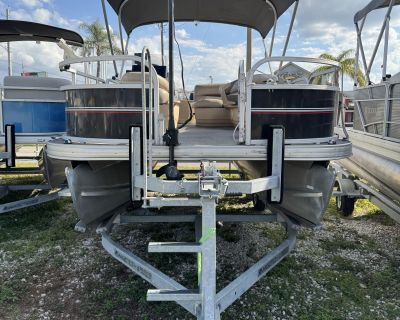2016 Sun Tracker Bass Buggy 18 DLX Pontoon
