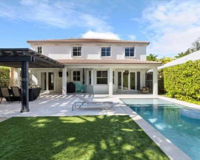 932 Nandina Dr. image_url. Garage Pool Furnished Unit Amenities furnished Property Amenities parking pool garage. 7 Bedroom. 4 Bathroom. 3489 ft . Furnished