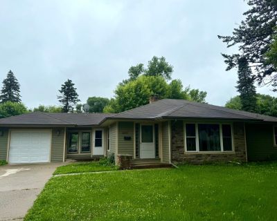 3 Bedroom 1BA 1724 ft Single Family House For Sale in Willmar, MN
