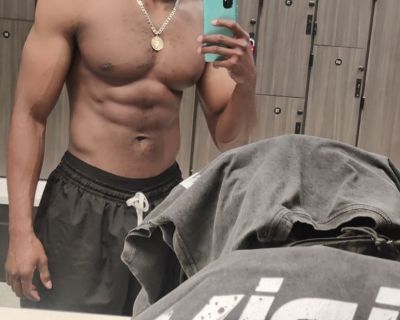 Zae - Needs a House on iROOMit or a Room