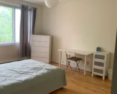312 sqft Room for Rent in Montreal, QC