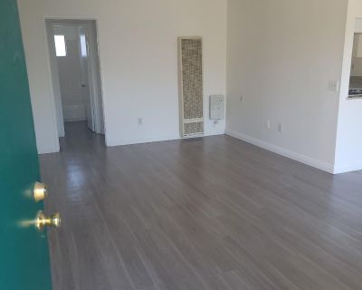 3 Bedroom 1BA 1120 ft Apartment For Rent in Chino, CA