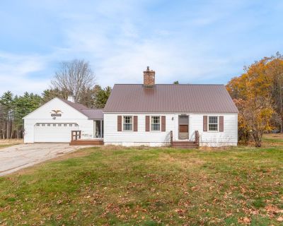3 Bedroom 1BA 1208 ft Single Family House For Sale in Tuftonboro, NH