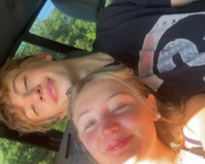 Alexis is looking for a New Roommate in Chicago with a budget of $2500.00