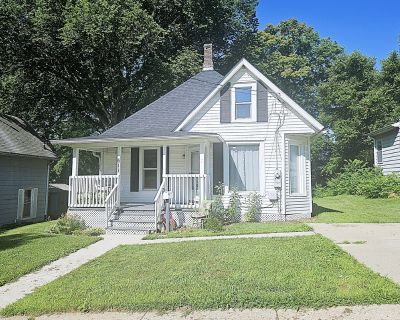 3 Bedroom 1BA 1425 ft Single Family House For Sale in Dixon, IL