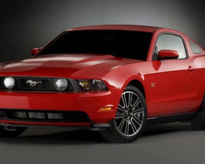 Used 2011 Ford Mustang V6