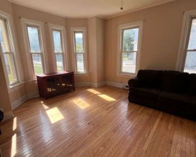 325 Walnut St. image_url. W/D hookup Pet friendly Parking Range Oven Refrigerator Unit Amenities oven range refrigerator w/d hookup Property Amenities on-site laundry parking cats allowed dogs allowed. Pets allowed. 2 Bedroom. 1 Bathroom. 0 ft