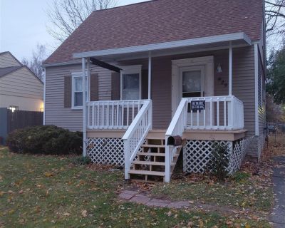 3 Bedroom 1BA Apartment For Rent in Flint, MI