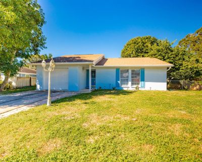 3 Bedroom 2BA 1226 ft Furnished House For Rent in Vero Beach, FL