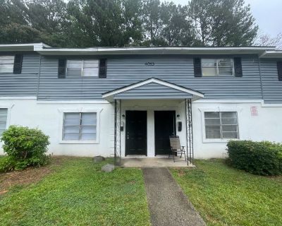 2 Bedroom 1BA 950 ft Apartment For Rent in Macon, GA