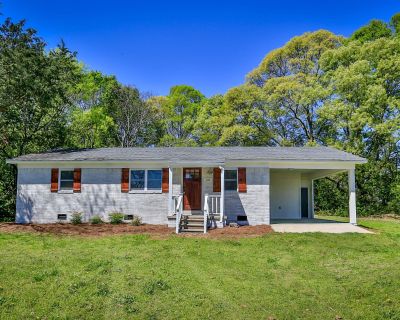 3 Bedroom 2BA Apartment For Rent in Madison, GA