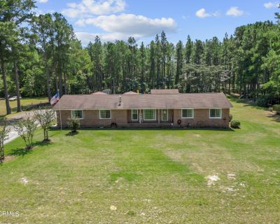 3 Bedroom 3BA 2309 ft Single Family House For Sale in Parkton, NC