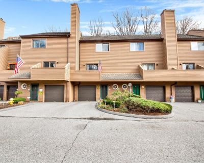 2 Bedroom 1BA 1324 ft Condo For Sale in Danbury, CT