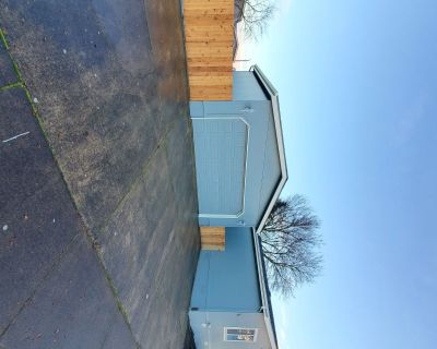 3 Bedroom 2BA 1456 ft Pet-Friendly Condo For Rent in Tangent, OR