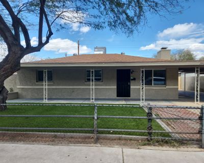 3 Bedroom 1BA 1176 ft Pet-Friendly House For Rent in Phoenix, AZ