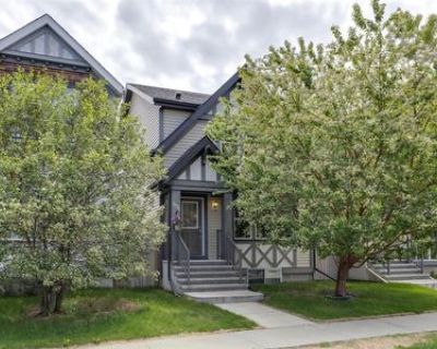 3 Bedroom 3BA 1 ft Single Family Residence For Sale in Calgary, AB