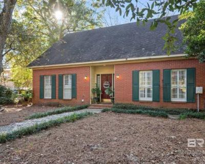 1 Bedroom 1BA 900 ft Furnished Apartment For Rent in Baldwin County, AL