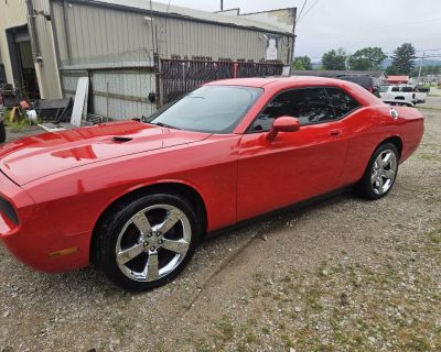 Used 2009 Dodge Challenger SE 2WD Automatic