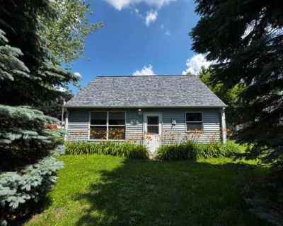 3 Bedroom 1BA 1271 ft Single Family Home For Sale in SOUTH MILWAUKEE, WI