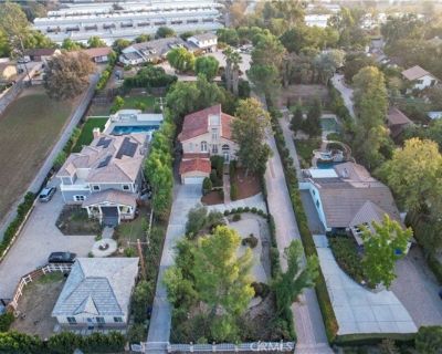 28510 W Driver Ave. Luxury Agoura Hills Lease with Grand Design, Privacy, and Space to Spare! Welcome to an exceptional lease opportunity nestled in one of Agoura Hills' most prestigious neighborhoods. Set on an expansive lot of over 20, 000 square feet, this stunning residence combines privacy, sophistication, and architectural drama the perfect retreat for those seeking luxury living at its f...