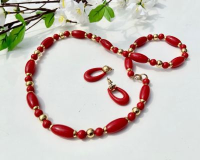 "EVER LOVE" Red Bakelite & Gold Bead Necklace & Earring Set (25")