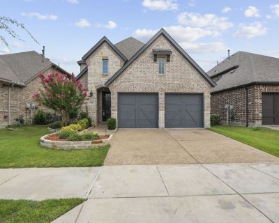 5 beds 3 bath house vacation rental in Lewisville, TX