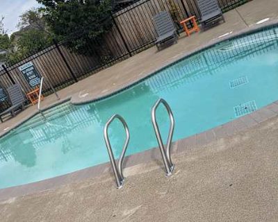 Private room with own bathroom in an apartment, Corvallis, OR 97333