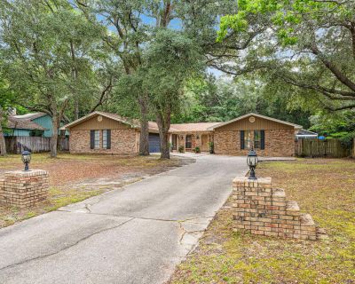 4 Bedroom 2BA 3137 ft Single Family Home For Sale in Niceville, FL