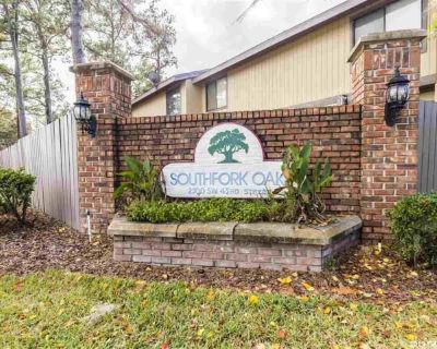 2 Bedroom 2.5BA 1133 ft Apartment For Rent in Gainesville, FL