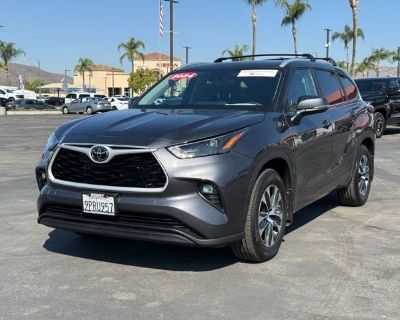 Used 2024 Toyota Highlander XLE
