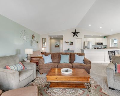 2 Bedroom 2BA Condo Vacation Rental in Once Upon a Tide, Westport, WA