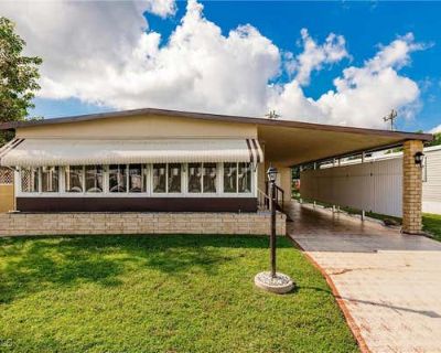 2 Bedroom 2BA 1152 ft Manufactured Home For Sale in NORTH FORT MYERS, FL