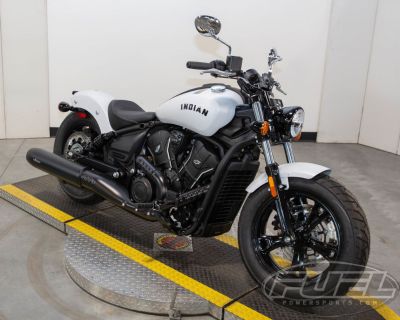 2025 Indian Motorcycle Scout Sixty Bobber Limited Ghost White Metallic Smoke