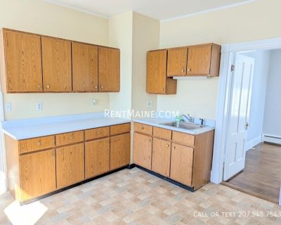 22 East Summer St. Available Late October - Beautiful 3BR/1BA in Great Residential Neighborhood Walking Distance from Northern Light Hopstial! - Large Kitchen with Newer Appliances and a pantry. - Spacious Living Room with 10ft Ceilings and Tall Windows for Plenty of Natural Light. - Hardwood Floors Throughout. - Full Bath and Laundry Room. $1,725/Month includes heat and hot water, Tenant Respo...