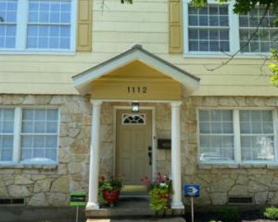 6 Bedroom 5BA 3635 ft Single Family Home For Sale in Dallas, TX