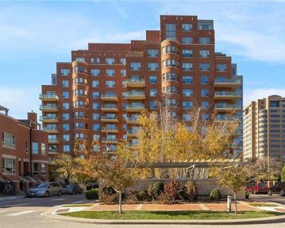 2 Bedroom 2BA 1579 ft Condominium For Sale in KANSAS CITY, MO