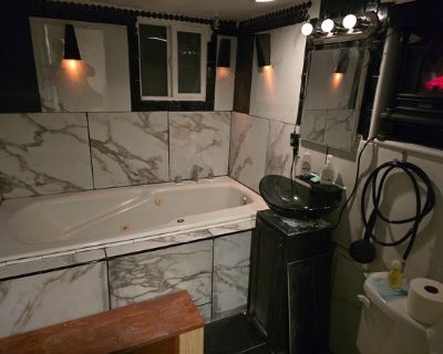 Daniel EGGLETON (Has a House). Room in the 1 Bedroom 1BA House For Rent in Milwaukie, OR