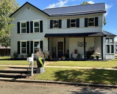 3 Bedroom 2BA 1700 ft Single Family Home For Sale in MUSCODA, WI