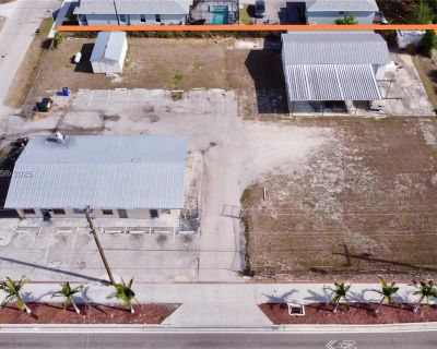 Commercial Property For Sale in Bonita Springs, FL