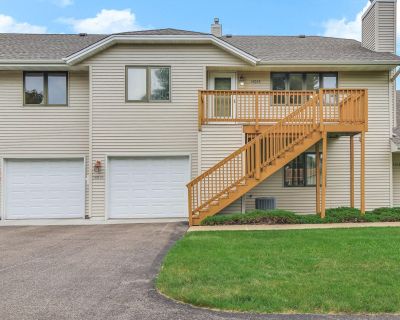 2 Bedroom 1BA 1004 ft Townhouse For Sale in Maple Grove, MN