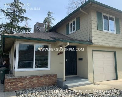 Remodeled Duplex in Midtown with Attached Garage