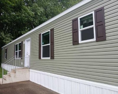 3 Bedroom 2BA 952 ft Mobile Home For Sale in New Castle, PA