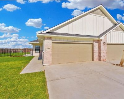 3 Bedroom 2BA 1368 ft Pet-Friendly Single-family home For Rent in Goddard, KS