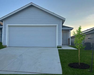 3 Bedroom 2BA 1213 ft Pet-Friendly Apartment For Rent in Bexar County, TX