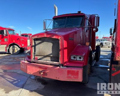 2008 Kenworth T800 6x4 T/A Sleeper Truck Tractor (Inoperable)